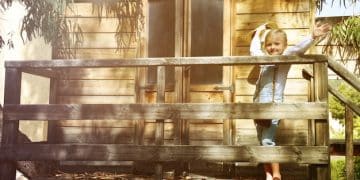 Build a Kid-Friendly Treehouse: Secure Platform & Railing Guide - Cover Image